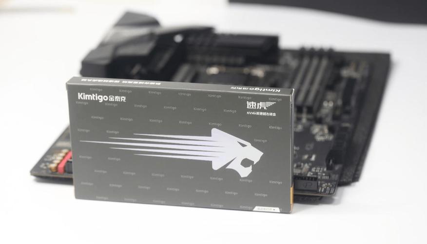NVMe阵营的小钢炮：金泰克TP3500 SE评测_金泰克s350评测_金泰克s300240g评测